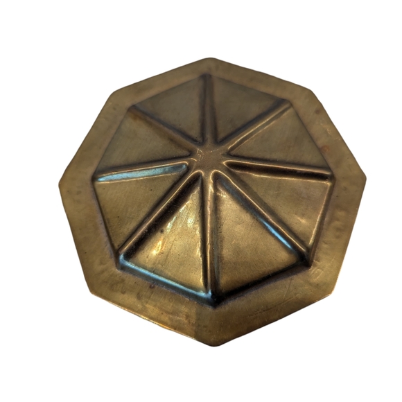 Vintage/Antique Small Brass/Metal Trinket Box - Picture 3 of 14